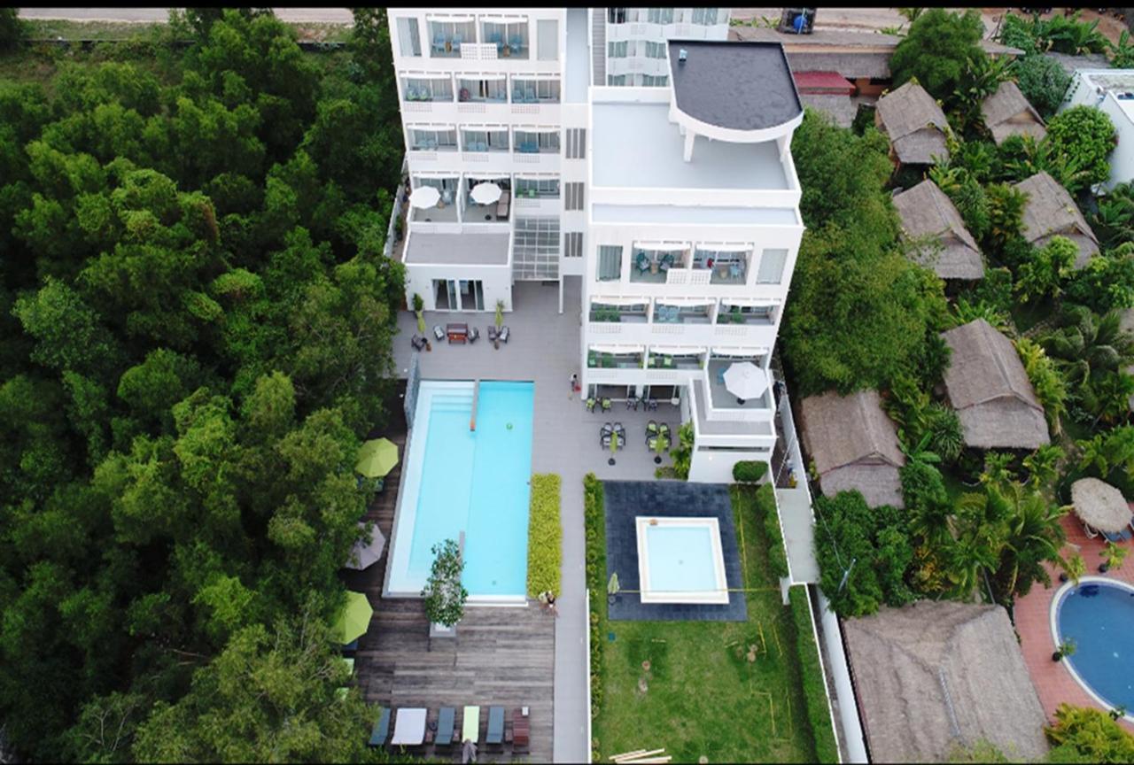 Naia Resort Sihanoukville Exterior photo